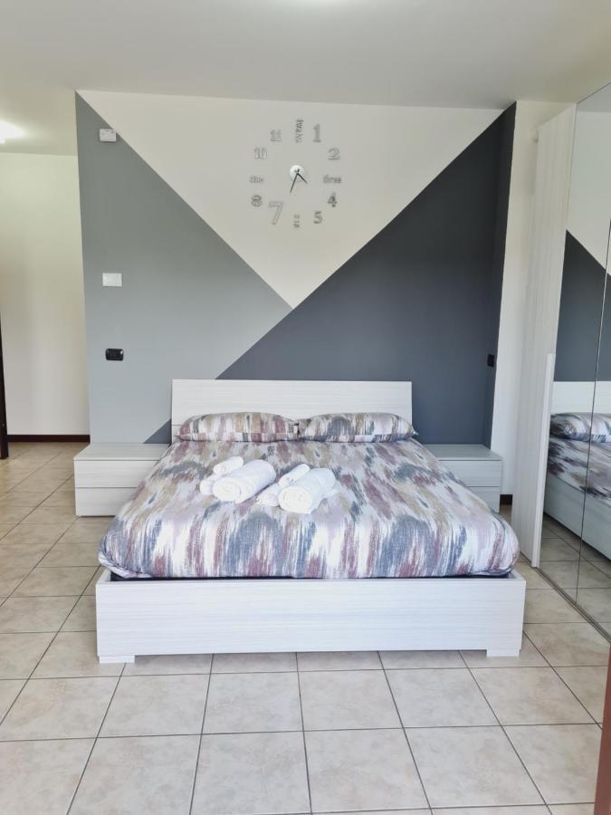 La Casa Di Ida Intero Appartamento Vigevano Luaran gambar